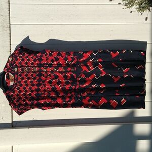 Tory Burch, 14, red and blue